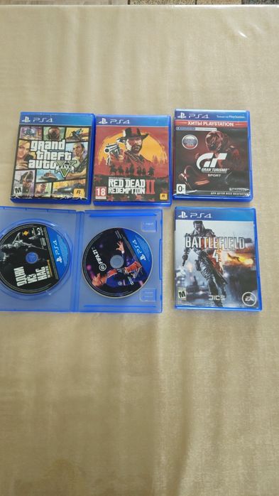 Белый Playstation 4 fat,512 гб