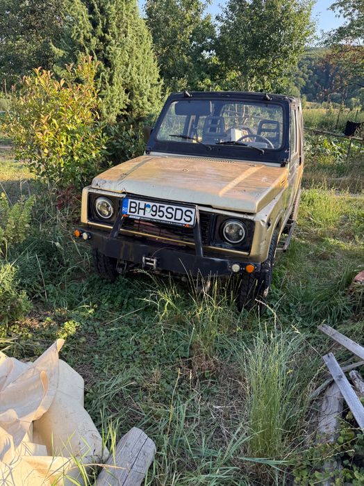 2x Suzuki Samurai 1984, 1994
