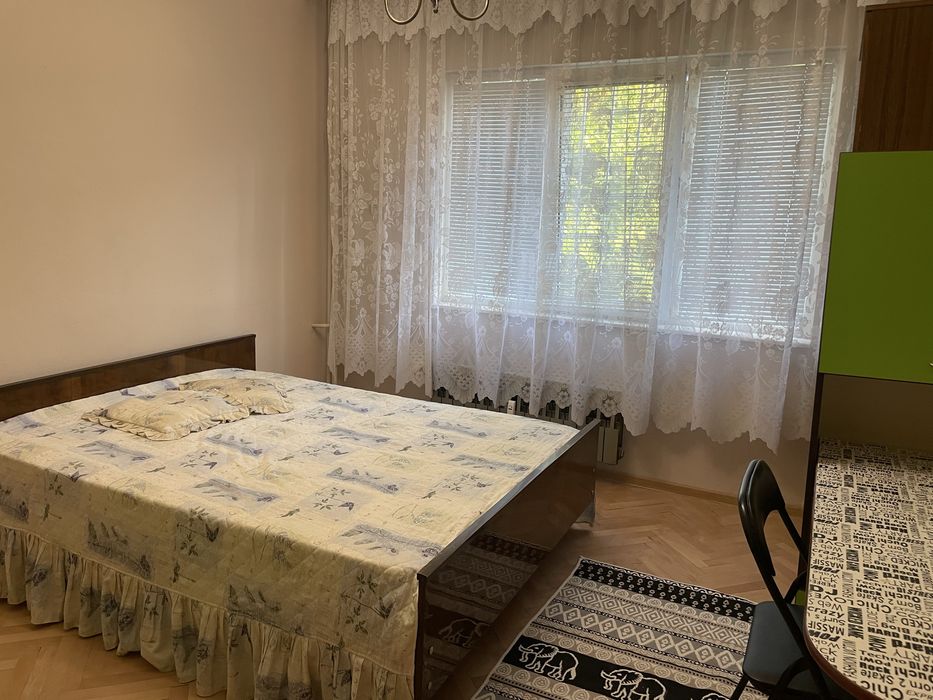 Дава се под наем Тристаен апартамент в Плевен, Идеален център - 80 кв.м за 331.5 € - Снимка #3