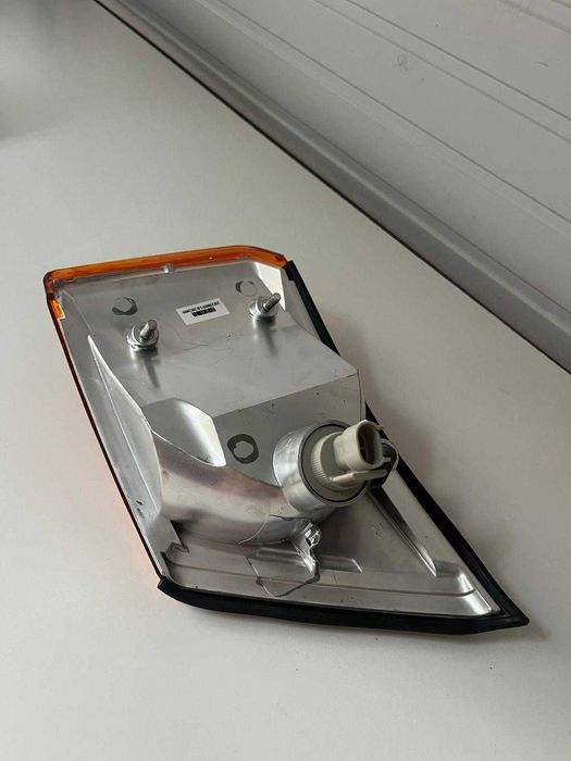 Semnalizare dreapta spate Iveco Daily 1999 2006