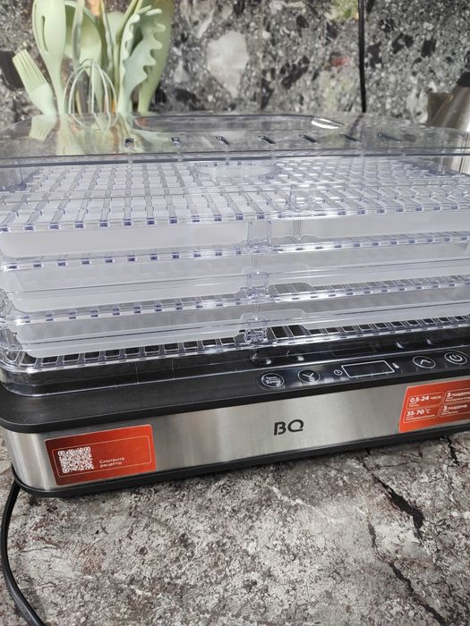 Электросушилка BQ FD1003 в идеальном состоянии