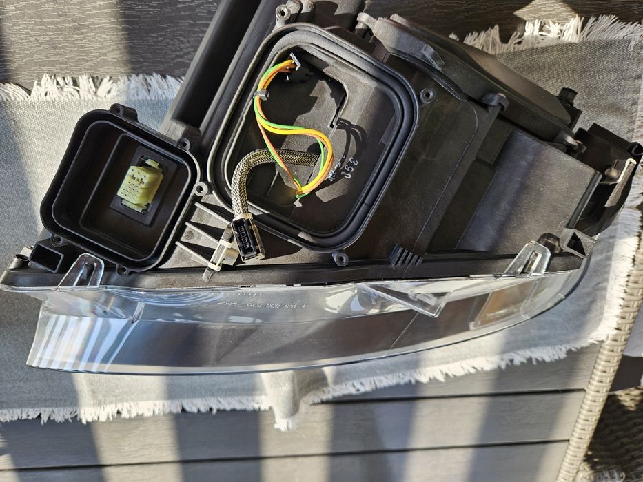 Far dreapta bixenon adaptiv BMW E92