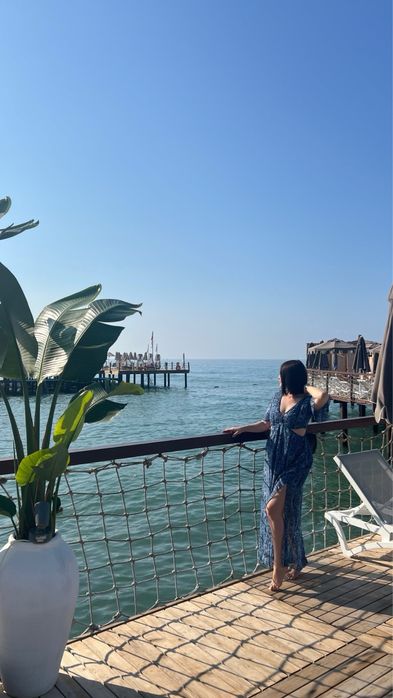 Платья 42р одеты по разу