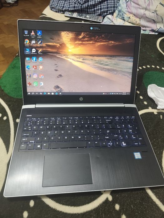 Laptop ieftin HP ProBook 450 G5 – i3-7100U / 8GB RAM / SSD 500GB / Tastatură iluminată