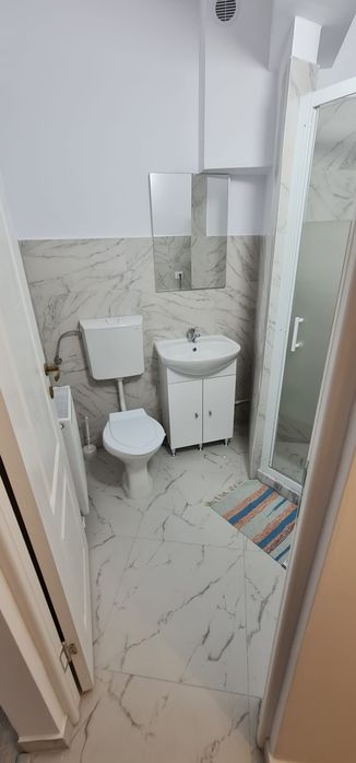 Garsonieră centrală de închiriat