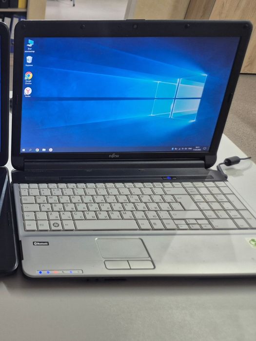 Ноутбуки продам.