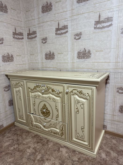 Продам спальный гарнитур