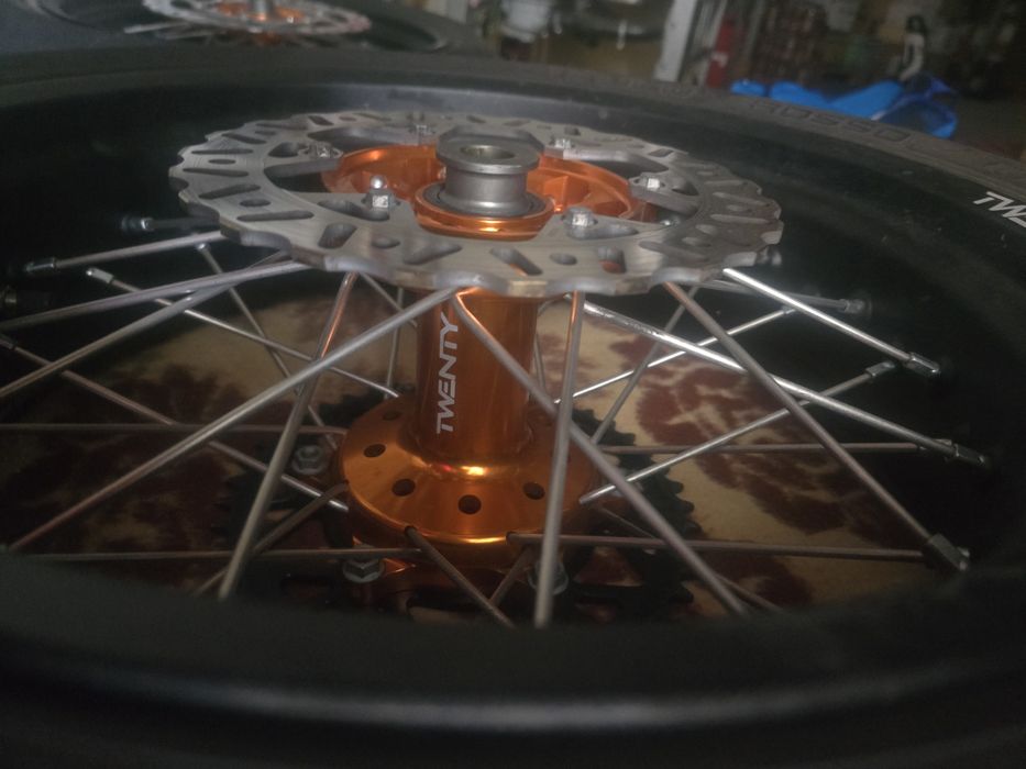 Супер мото Джанти Twenty