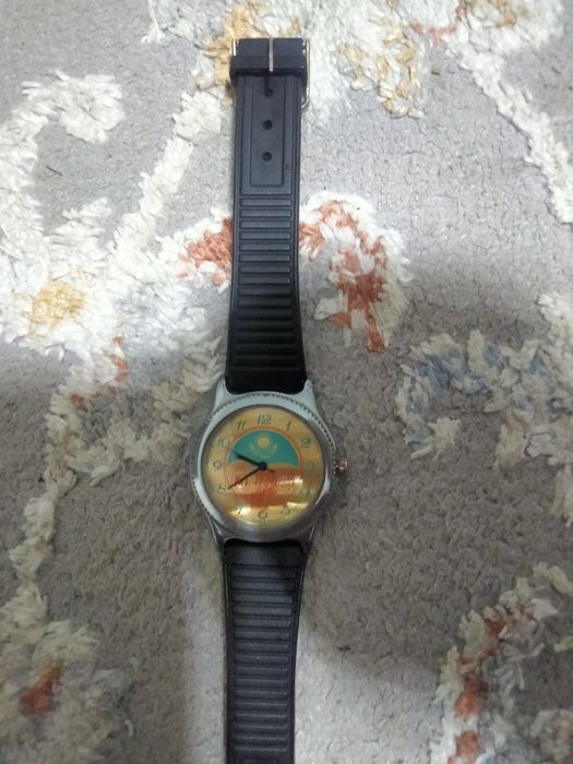 Продаются часы механические