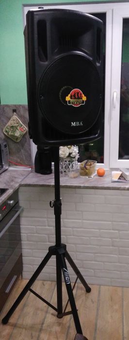 Караоке  колона MBA 15 с подарък стойка