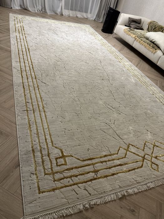 Продам ковер шелковый  для гостиной