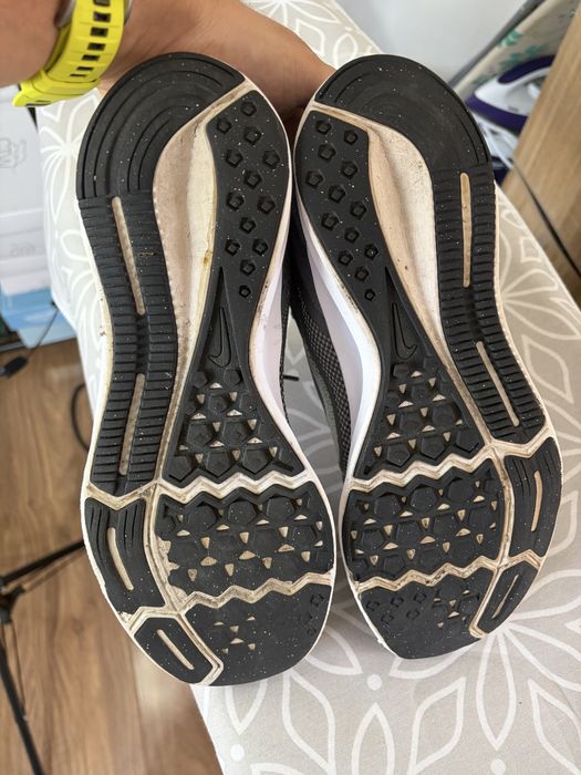 Adidasi Nike running