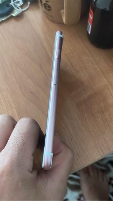 Айфон 7 бәрі істейді ешкандай минус жоқ