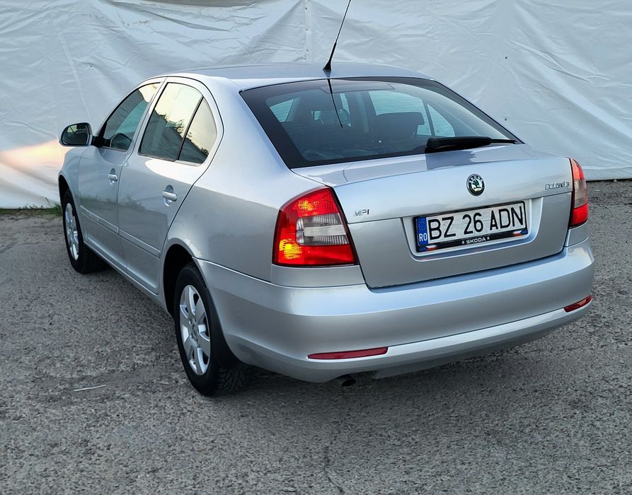 SKODA Octavia 2010 — imagine 2
