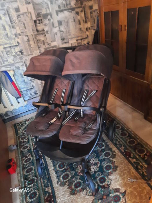 Продам коляску для двойни