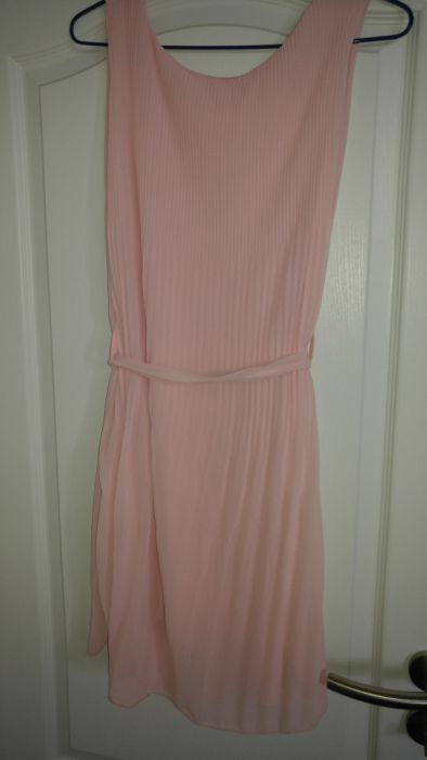 Рокля-лека и ефирна