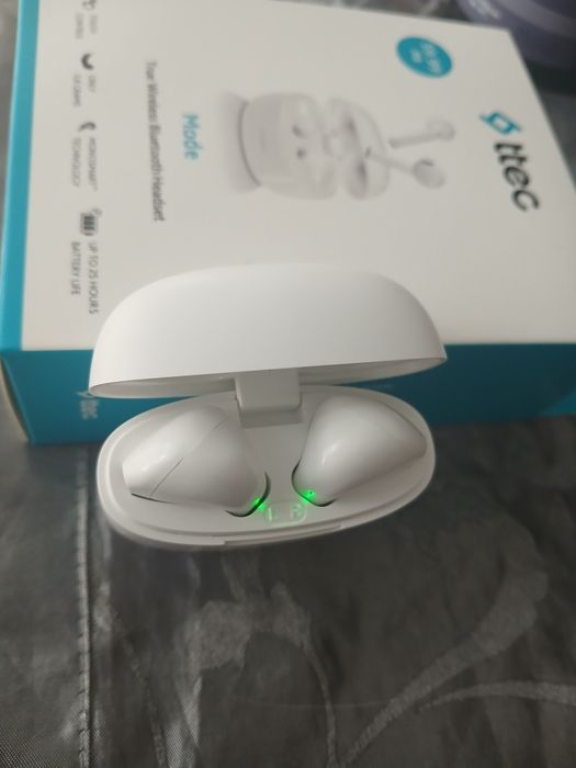 Продавам нови безжични слушалки TTEC