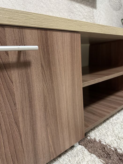 Продам тумбу под телевизор