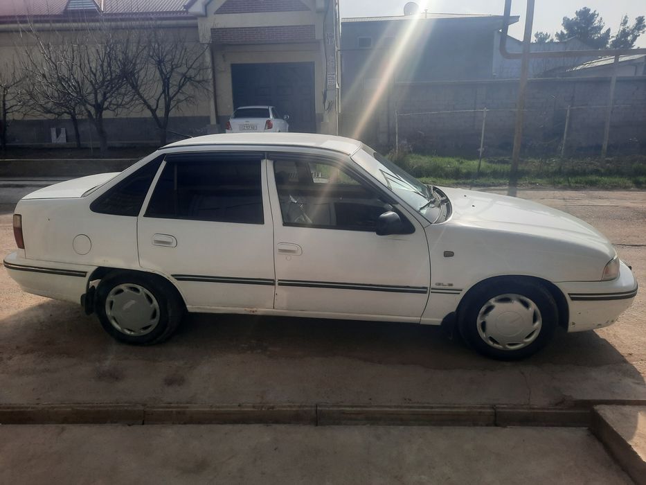 Автомобиль Нексия 1