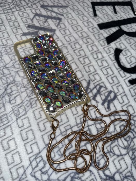 Продам чехлы на IPhone