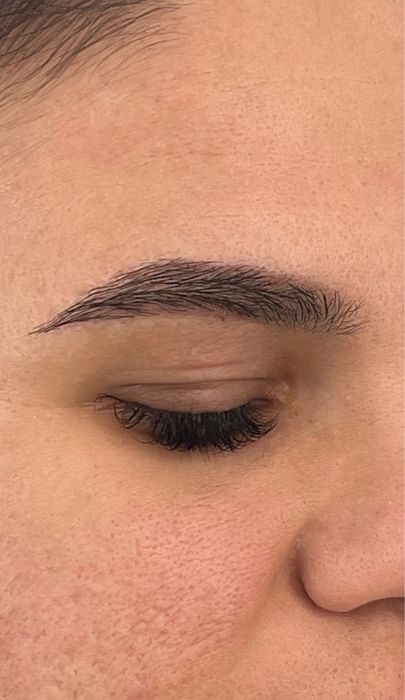 Stilizare sprancene si laminare