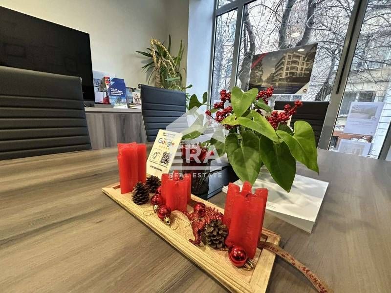 Дава се под наем Магазин в София, Център - 95 кв.м за 1695.24 € - Снимка #4