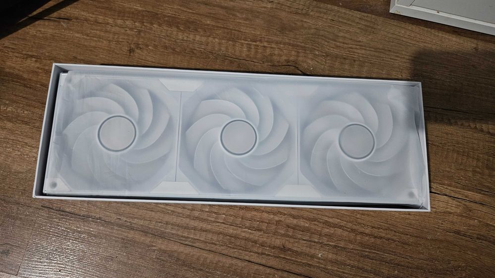 Ventilator Jungle Leopard Starlink, unitate intreaga de 3 ventilatoare, flux invers, ALB