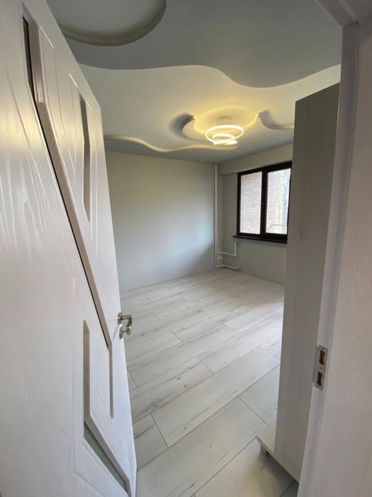 Дава се под наем Тристаен апартамент в Враца, Квартал 103 - 85 кв.м за 99450 € - Снимка #9