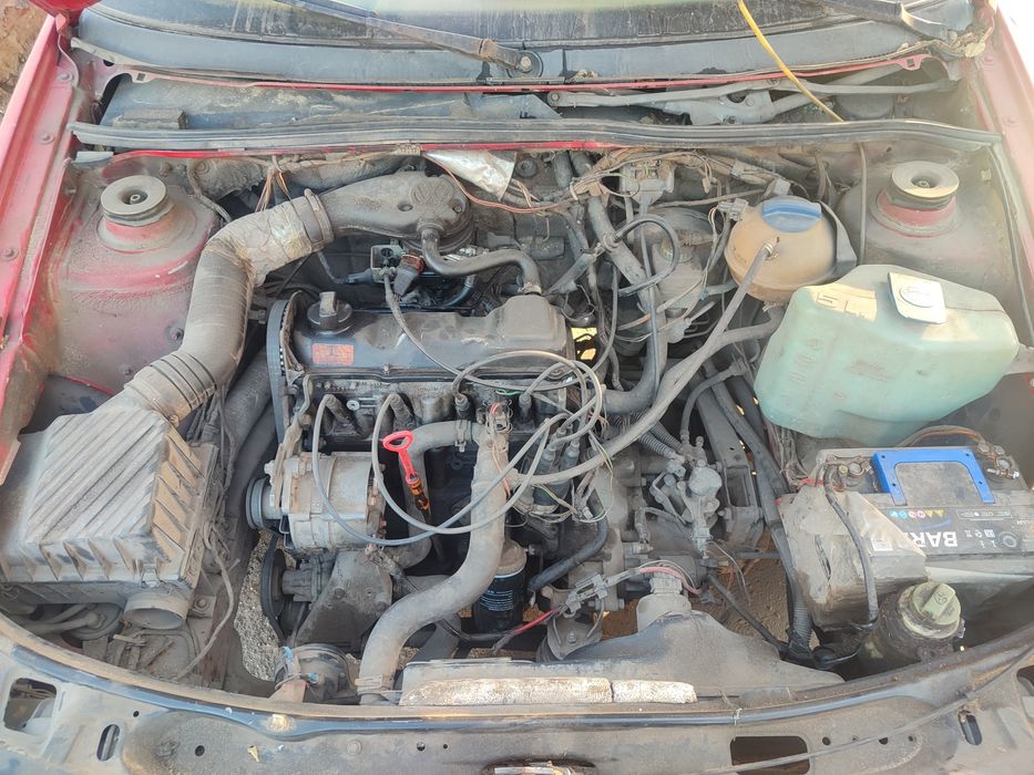 По запчастям продаётся пассат Б3 универсал