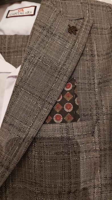 Срочно продам костюм