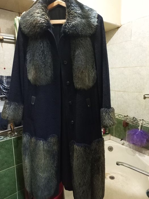 Продам пальтоИз ламыГдр