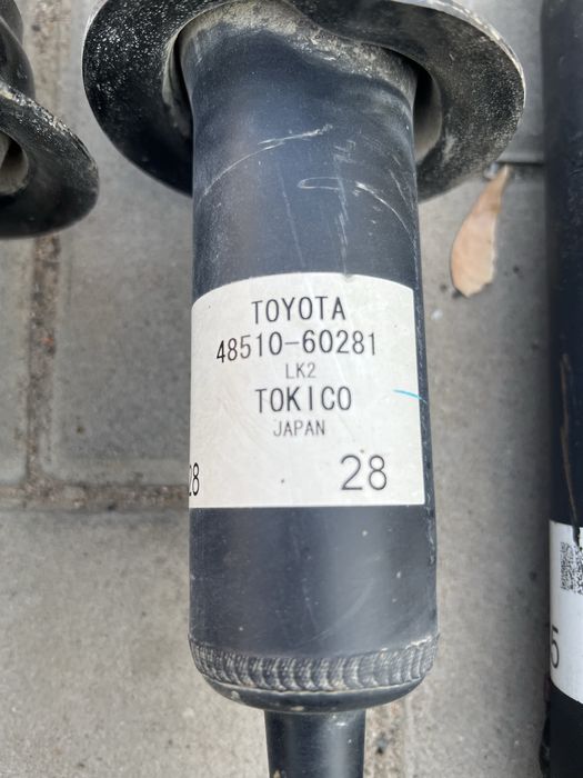 Продам амортизаторы прадо 150