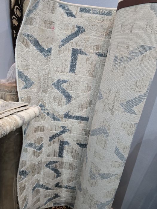 Продам ковры и дорожки