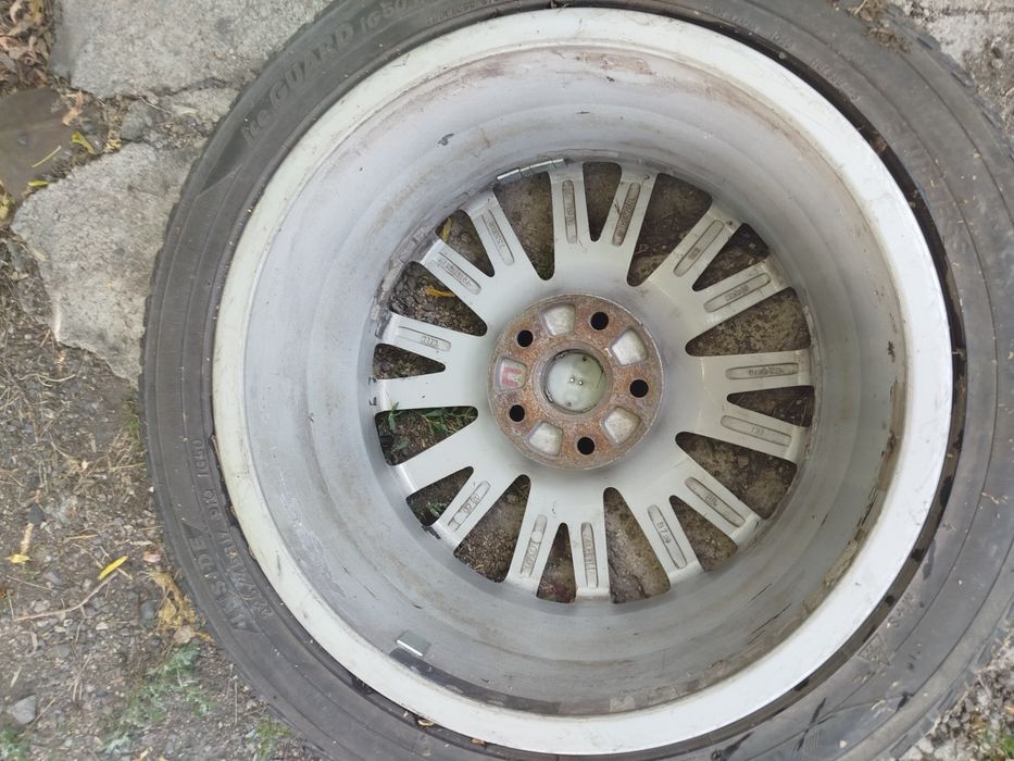 Продаю 3 диска R17 и резину в подарок