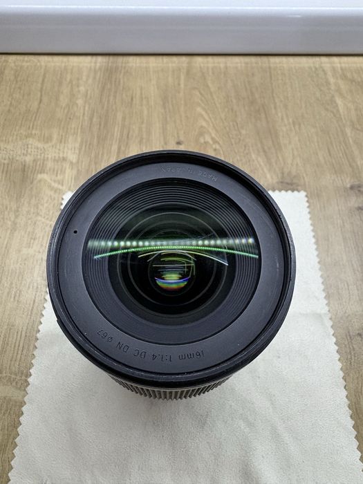 Sigma 16mm f1,4 DC DN для кроп камера MFT