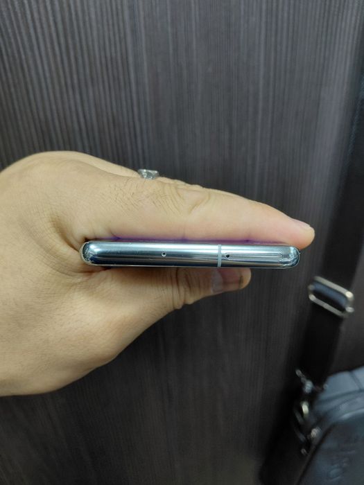 Samsung S10+ ideal holatda
