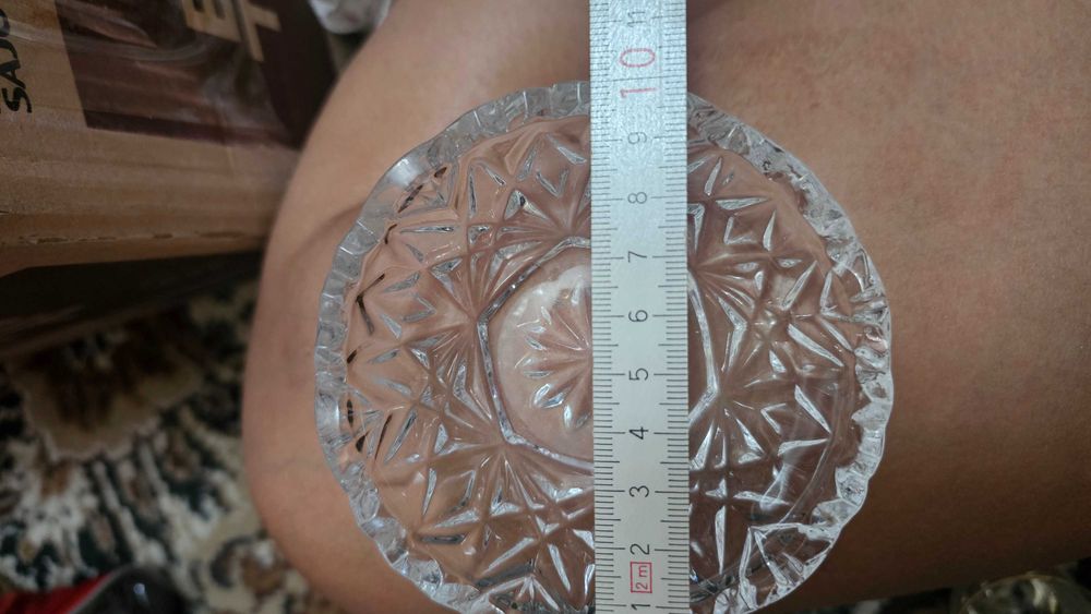 Продам хрустальные блюдца. 6 штук. Диаметр 10 см. Сколов нет. Новые
