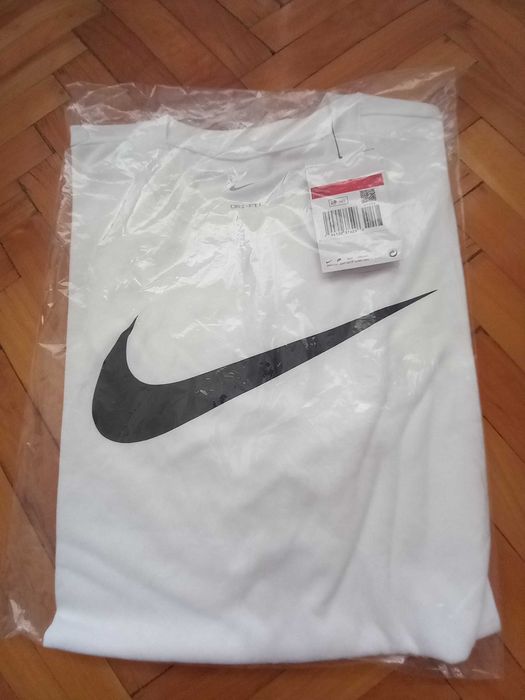 Tricou Nike albe