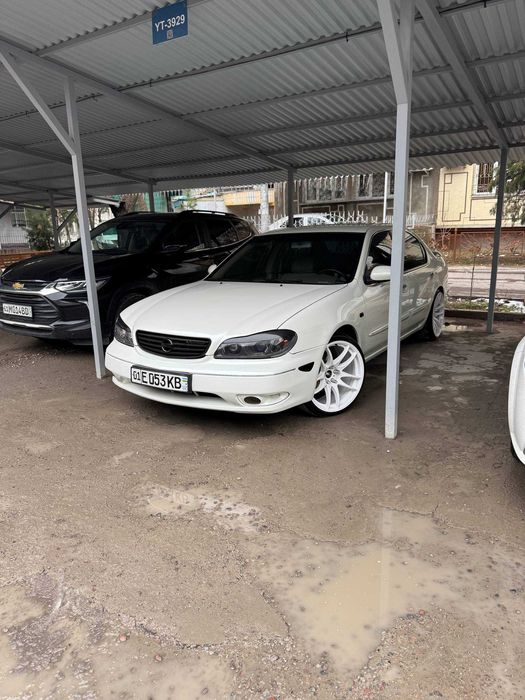 продаю Nissan maxima a33