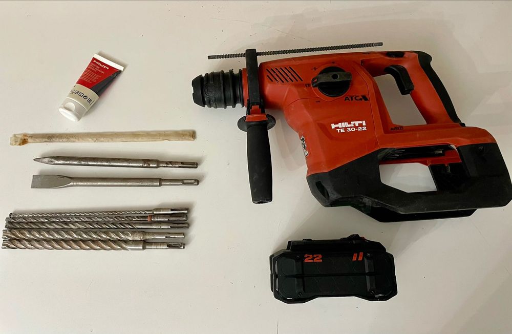 Hilti TE30 Nuron fabricație 2024 cu baterie de 8Ah