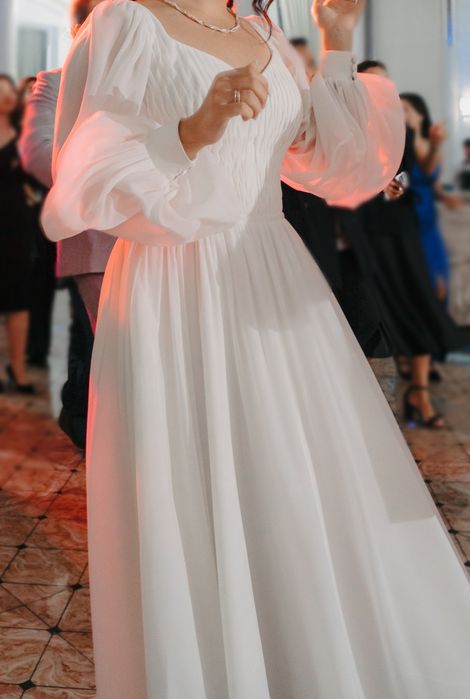 Продам свадебные платья