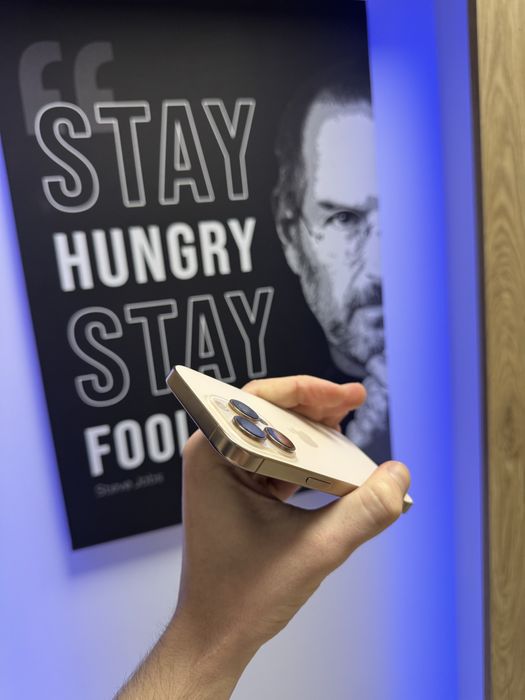 Apple iPhone 16 Pro  ,DesertTitanium  ,128 gb , Excelent