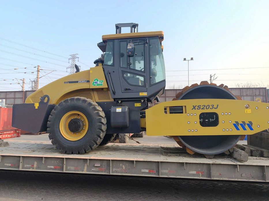 Грунтовый каток XCMG XS203J  20 ТОН