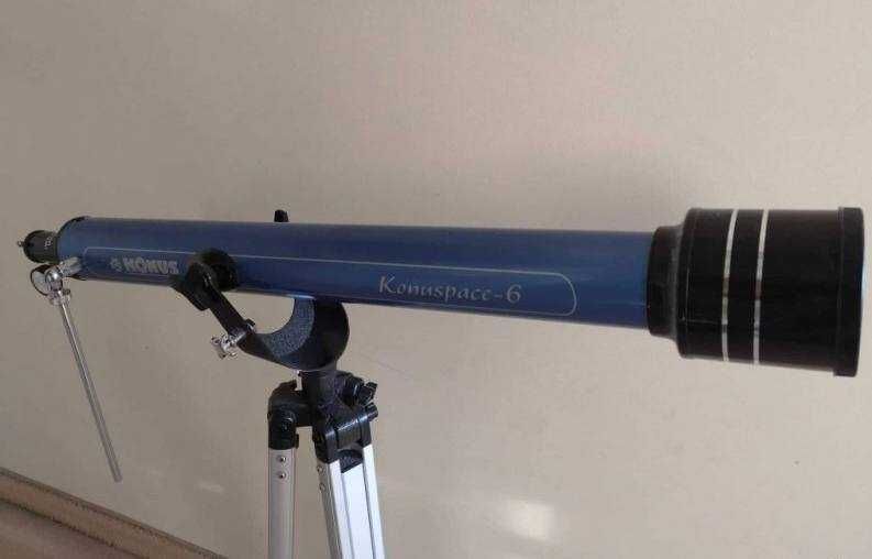 Телескоп далекоглед 60/700, разгъваем статив,дневно и нощно наблюдение