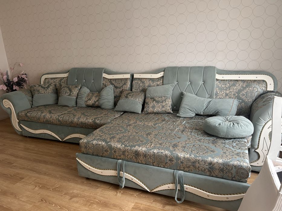Продам диван в хорошем состоянии б/у