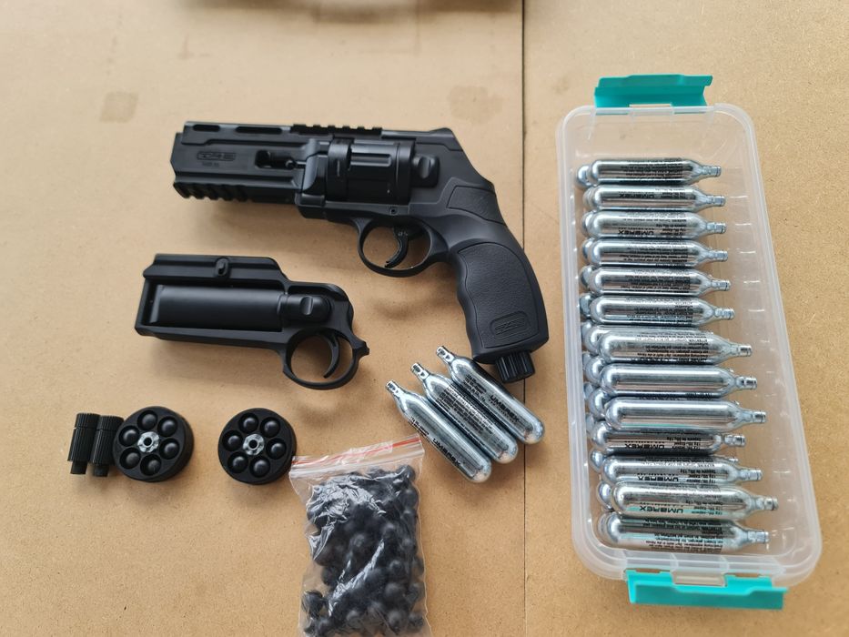 Pistol airsoft Umarex HDR 50 ca Nou