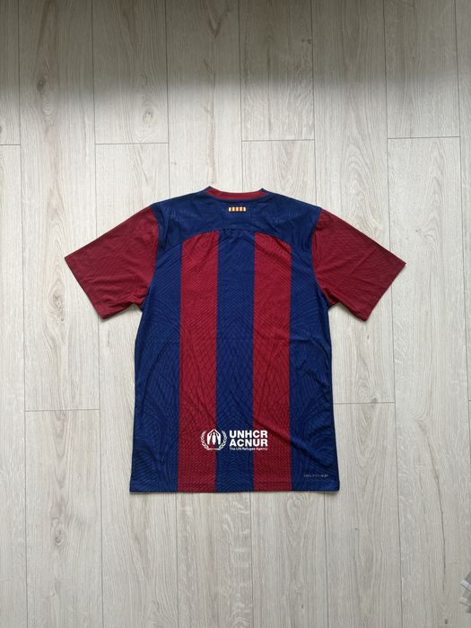 Barcelona - 23/24 футболен екип