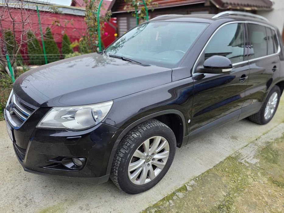 Volkswagen Tiguan 2009 • Automat • 4x4 • Benzina