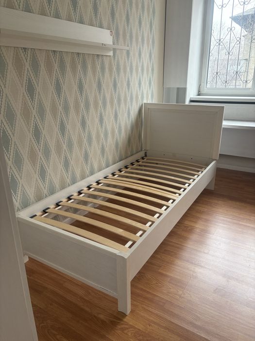 Кровать детская 2 штуки с полками