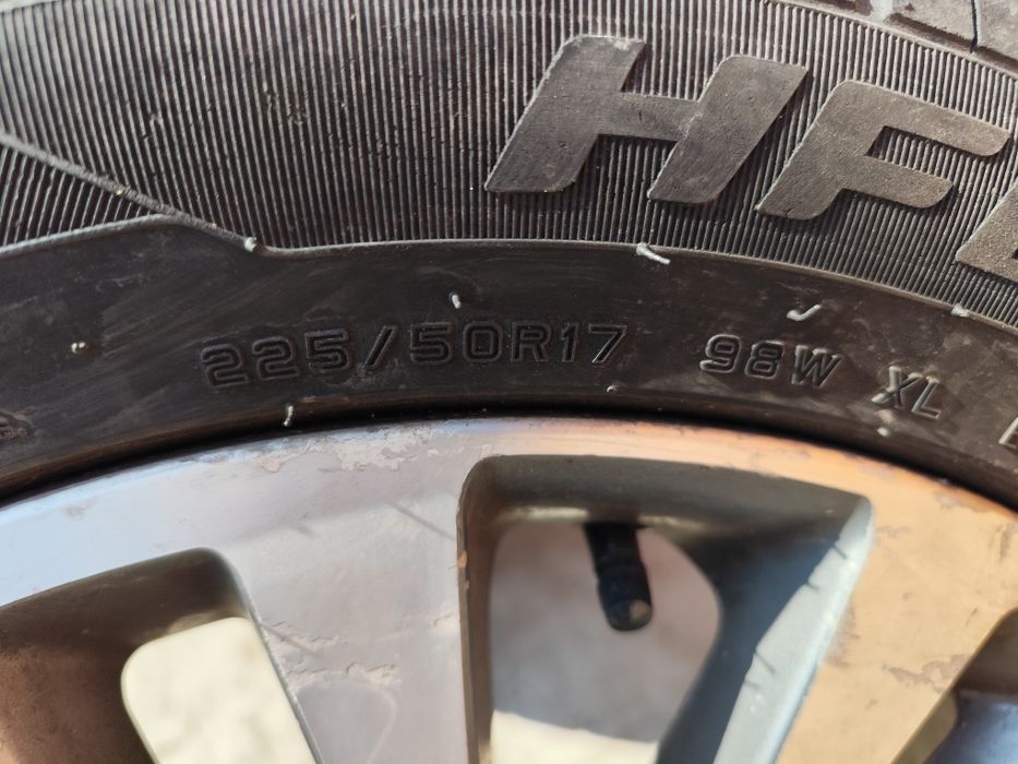 Алуминиеви джанти 17 ки/с гумите 225/50/17